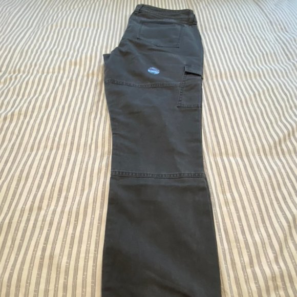 Mountain Khakis Slate Calamity Slim-Fit Cargo Pant 8 P - Picture 4 of 9